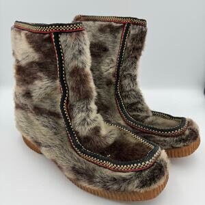 Eskipades Vintage Fur Mukluk Boots Canada Women’s 8 Crepe Sole Winter